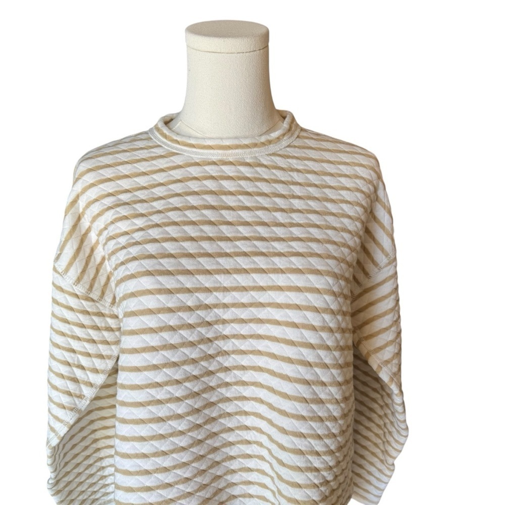 J. Crew - Beige and Cream Preppy Striped Reversible Quilted Pullover Sz M - Picture 4 of 8